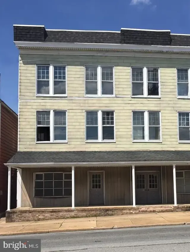 17 E Main St #2, Dallastown