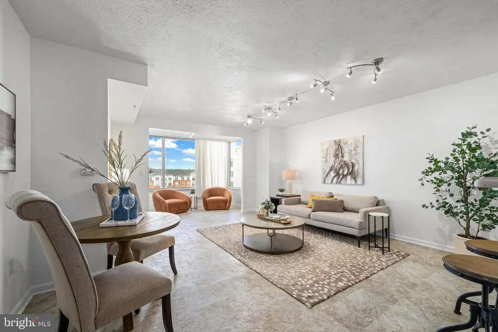 2726 Gallows Rd #1004, VIENNA