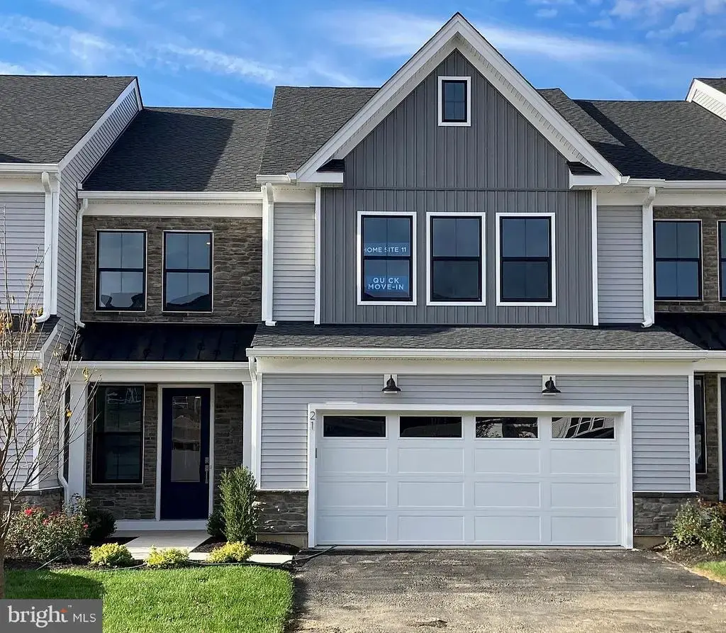21 Mill Creek Dr #11, DOYLESTOWN