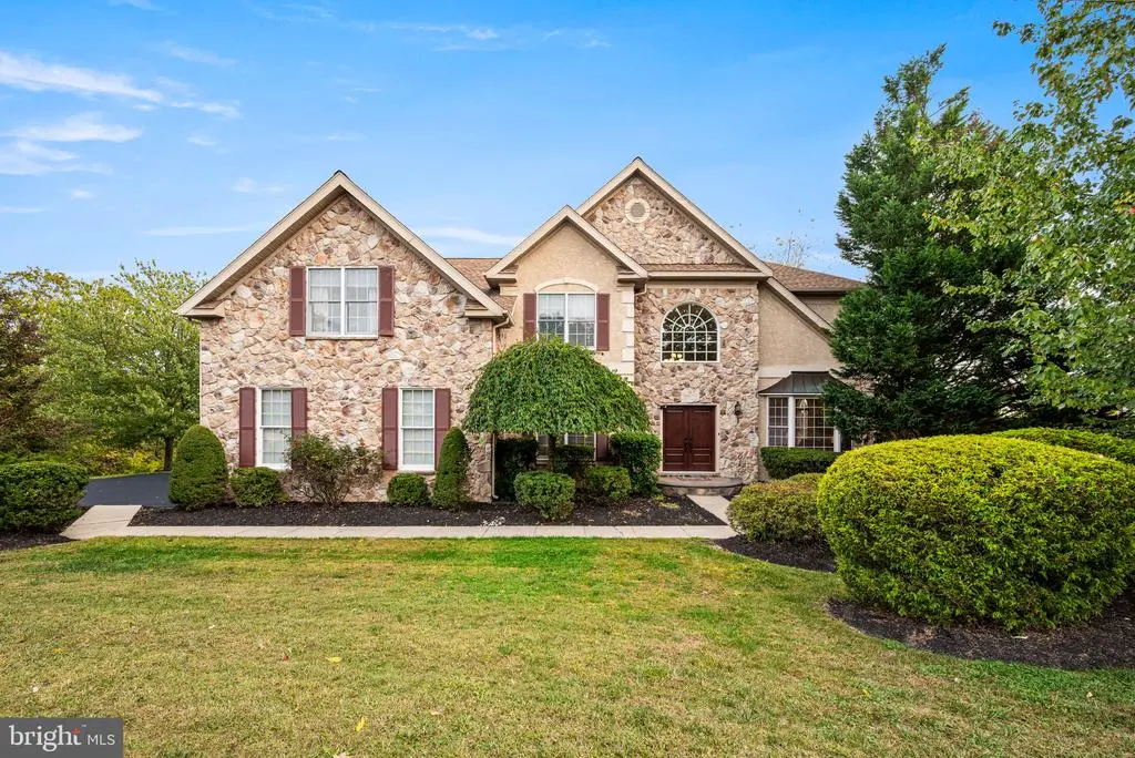 2108 Peregrine Cir, NORRISTOWN