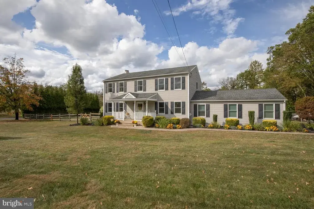 1 Squirrel Rd, DOYLESTOWN