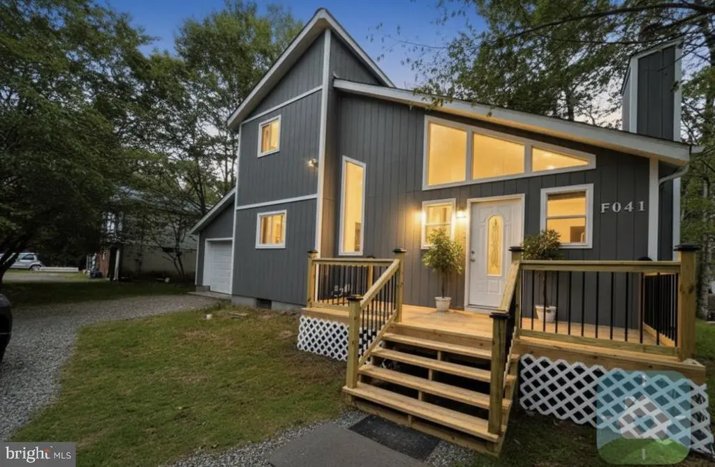 1225 Country Place Drive, COOLBAUGH TOWNSHIP