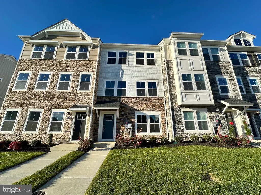 10725 Millport St, White Plains