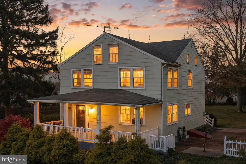 2709 Sunset Ln, York