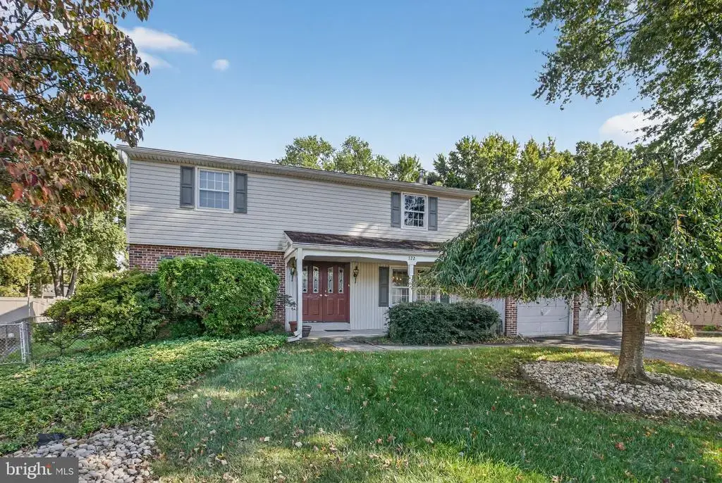 722 Autumn Dr, FEASTERVILLE TREVOSE