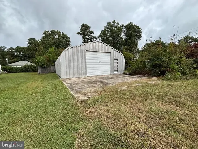 246 Monroe Dr, Colonial Beach