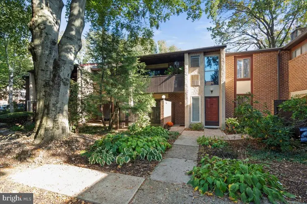 2-3 Aspen Way, DOYLESTOWN
