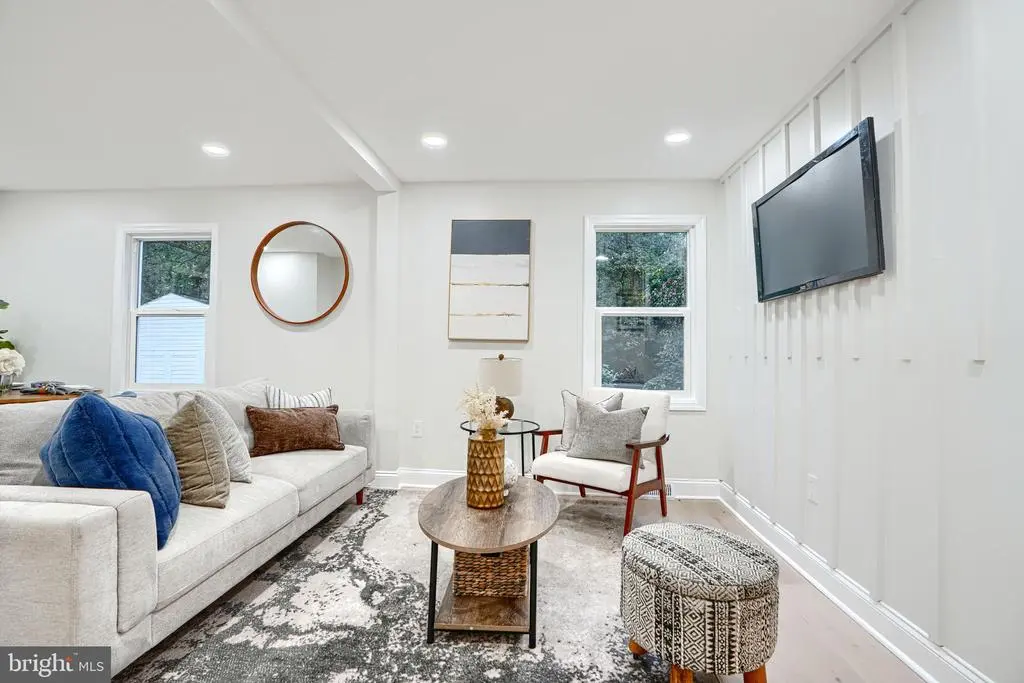 2 Sidewell Ct, BALTIMORE