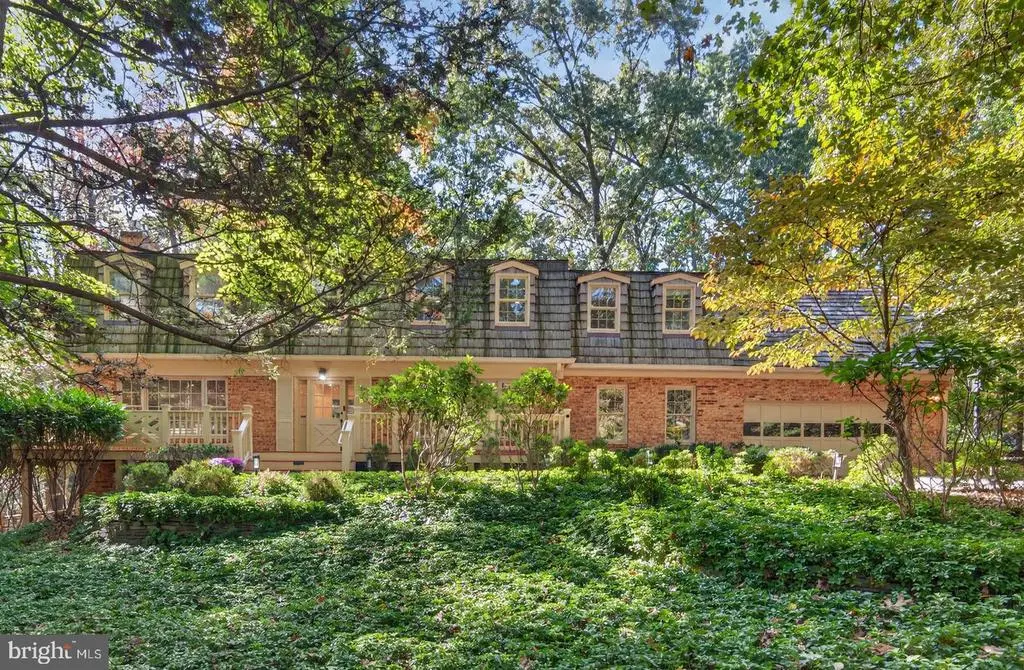 11813 Triple Crown Rd, RESTON