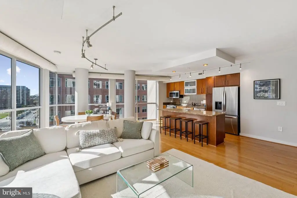 1025 1st St Se #713, WASHINGTON