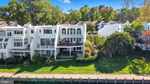 10301 Wilde Lake Ter, Columbia