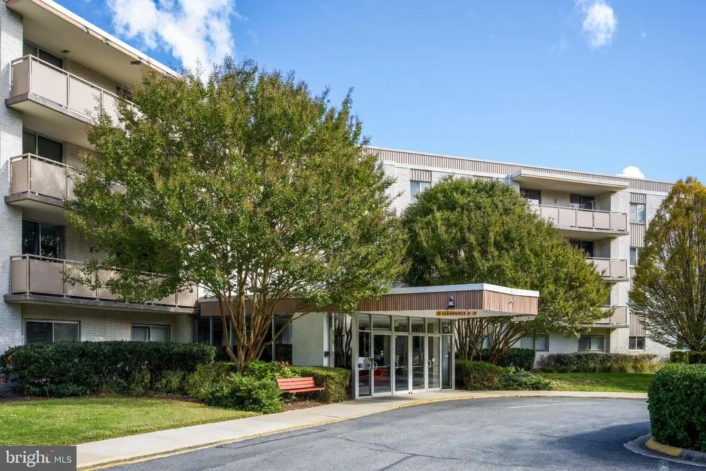 7501 Democracy Blvd #421, BETHESDA