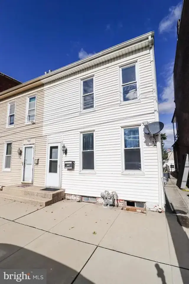 987 E Philadelphia St, York