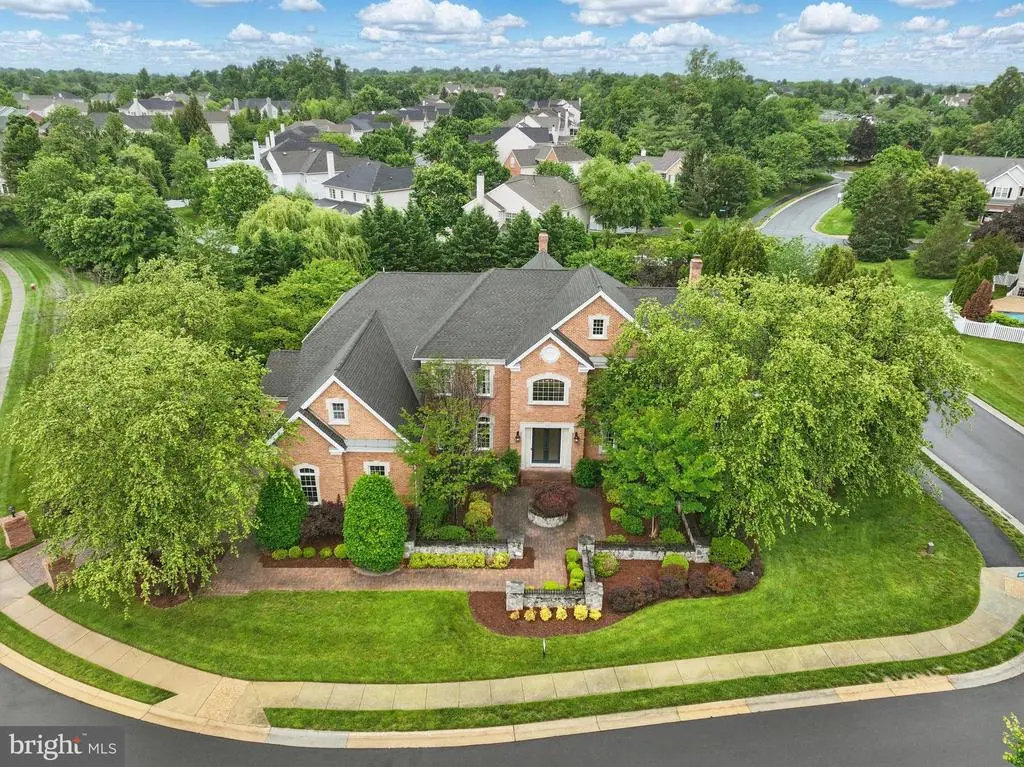 43582 Old Kinderhook Dr, ASHBURN