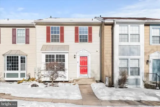 893 Century St, Hampstead
