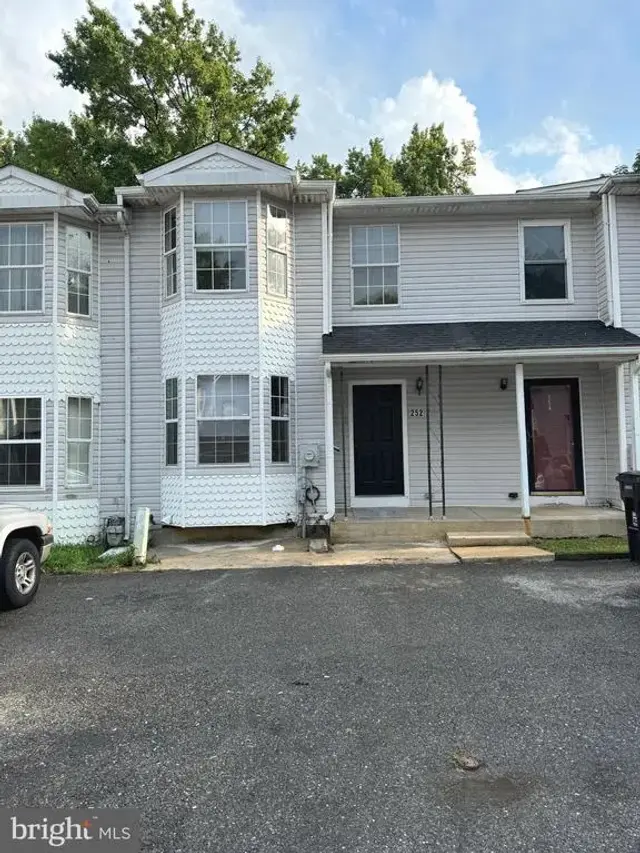 252 Mansion Pkwy, New Castle