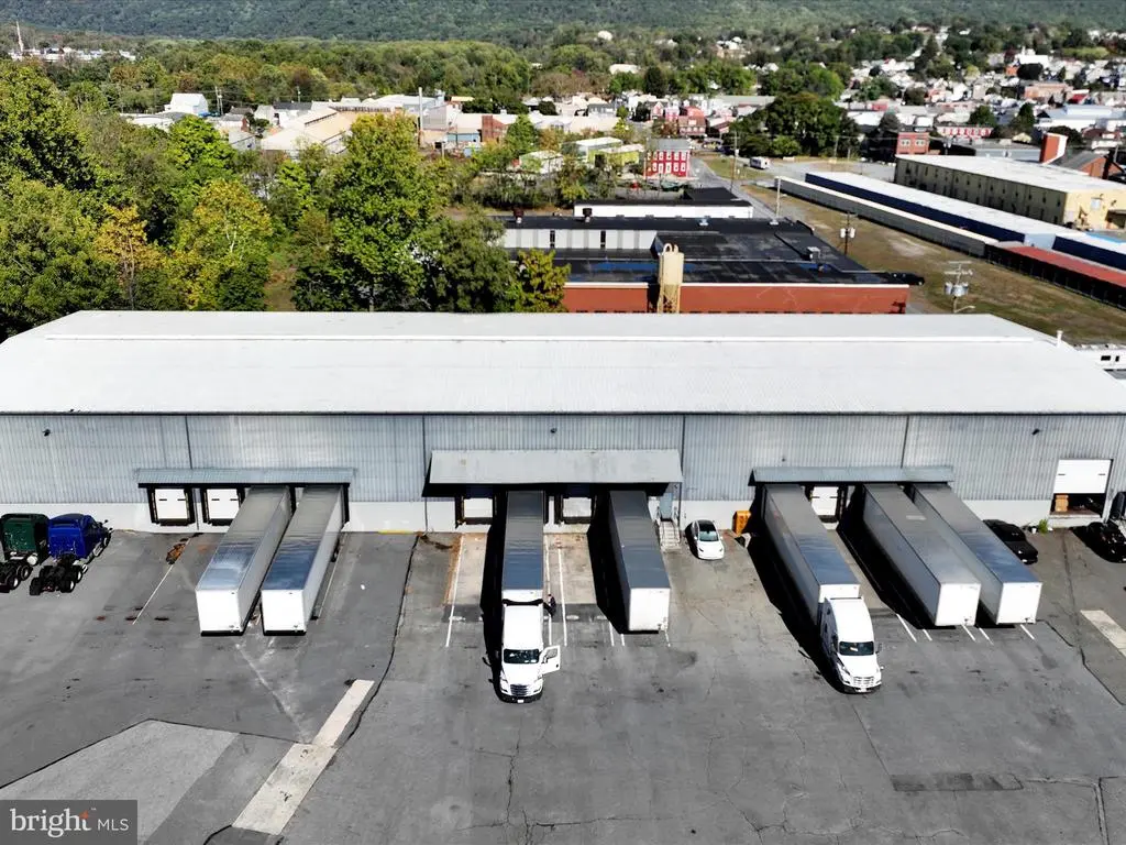 280 Grand St, HAMBURG