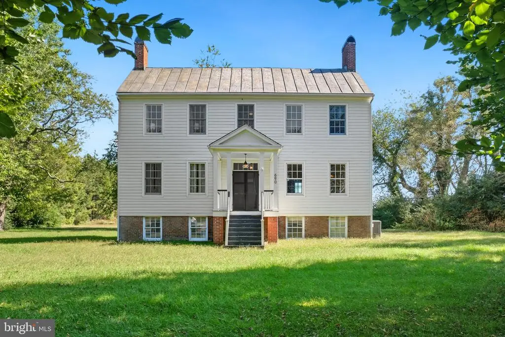 690 Smith Point Rd, REEDVILLE