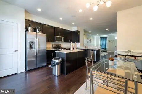 3421 11th Pl Se, WASHINGTON