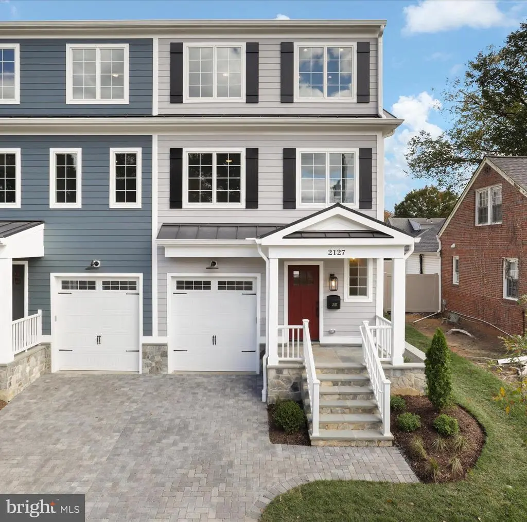 2127 N Troy St, ARLINGTON