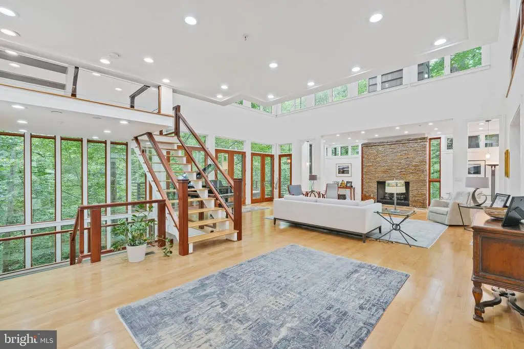 2807 Chesterfield Pl Nw, WASHINGTON