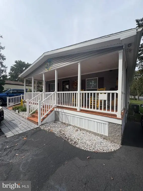 511 Maple Dr, Green Lane