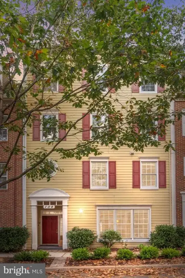 104 Bucksfield Rd #104, Gaithersburg