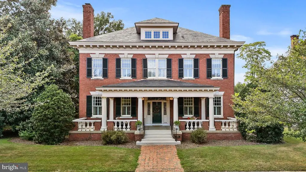 1304 Washington Ave, FREDERICKSBURG