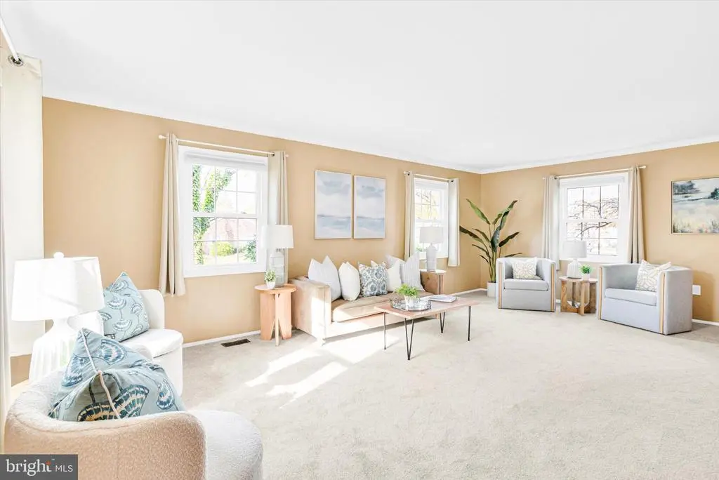 1722 Tedbury St, Crofton