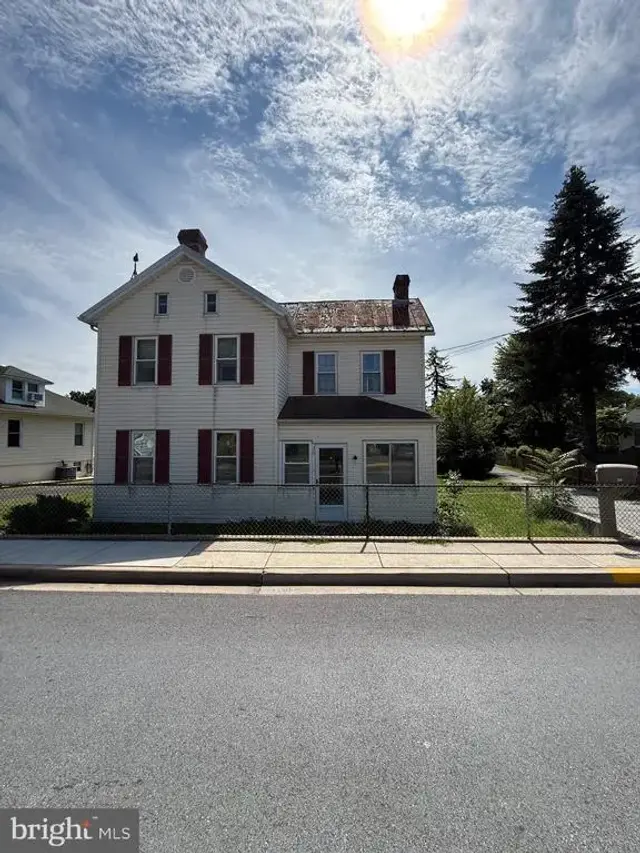 30 Frederick Rd, Thurmont