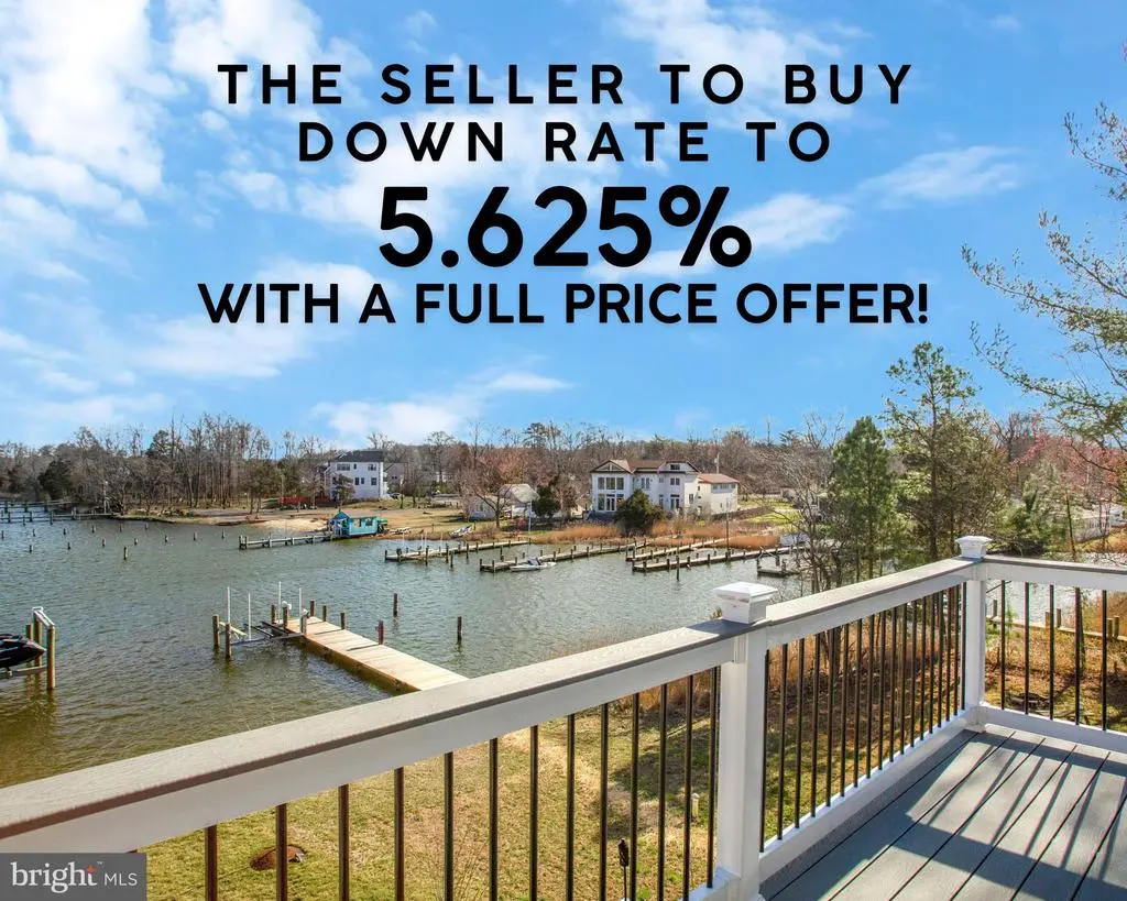 328 Arbutus Dr, Edgewater