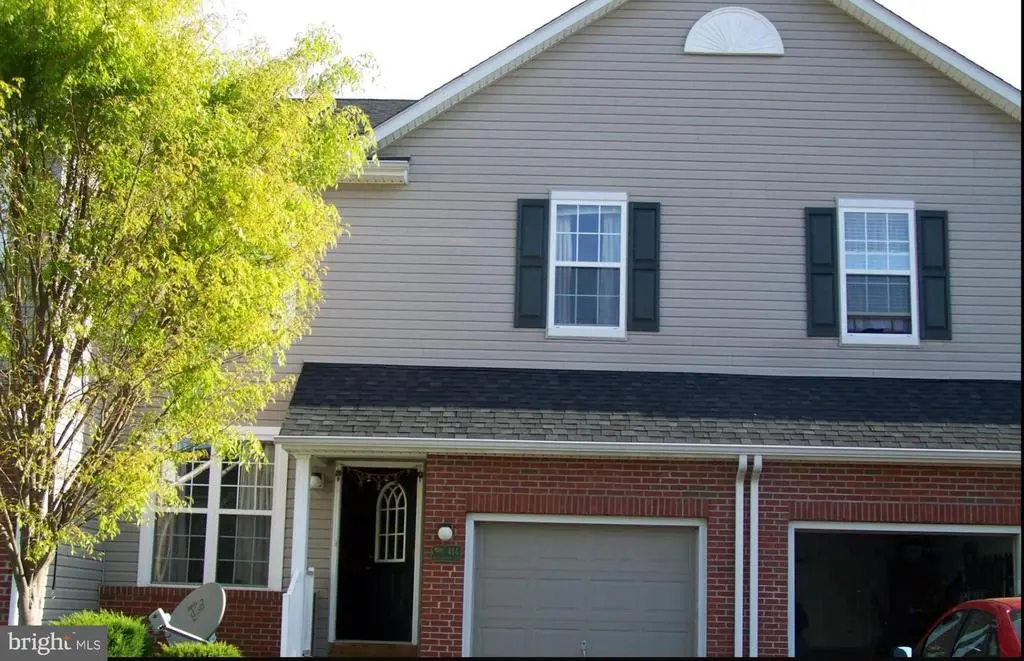 414 Nottingham Ln, COLLEGEVILLE