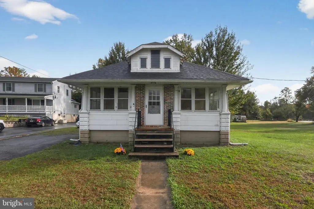 780 W Clayton Ave, CLAYTON