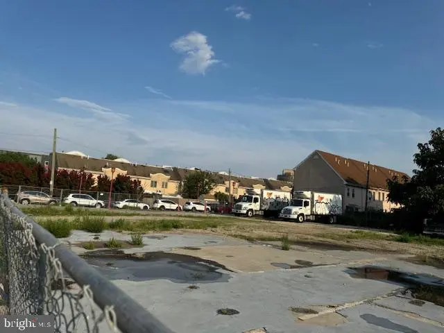 900-2 Callowhill St, PHILADELPHIA