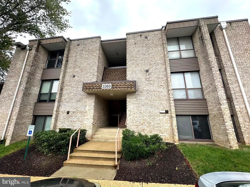 3360 Huntley Square Dr, Temple Hills