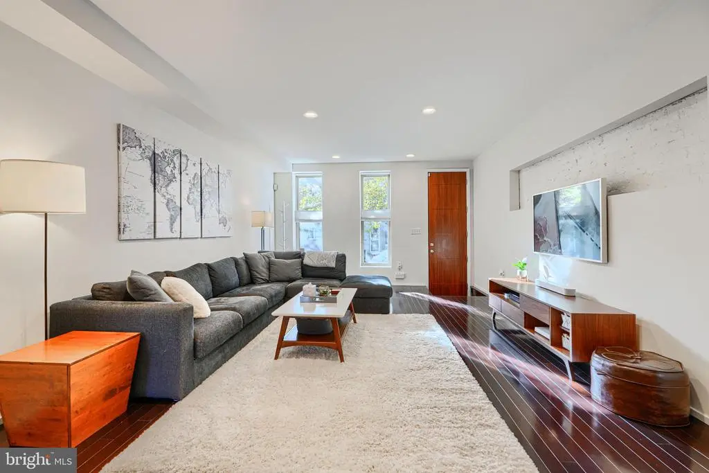 225 Collington Ave S, Baltimore