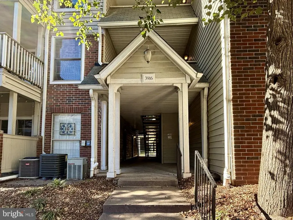 3916 Penderview Dr #435, Fairfax