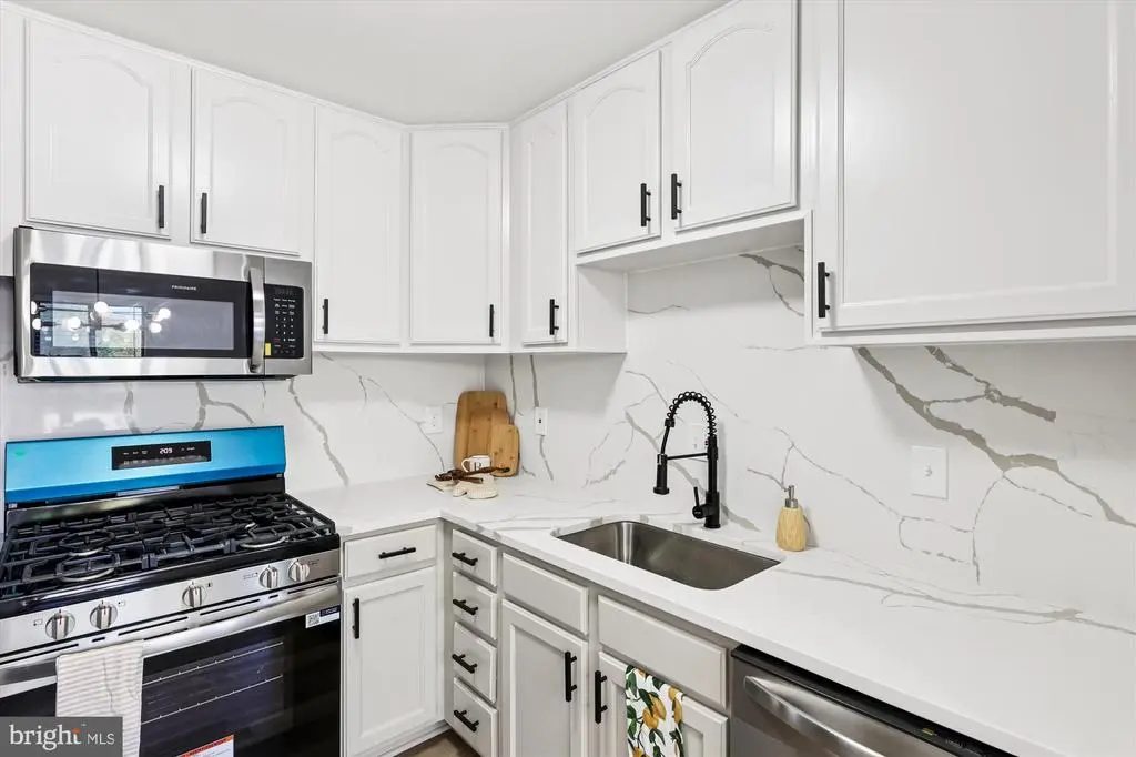 1731 Gainesville St Se #201, WASHINGTON