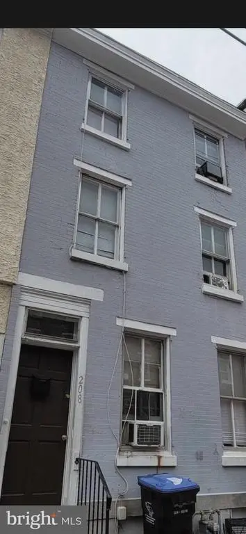 208 E Chestnut St, NORRISTOWN