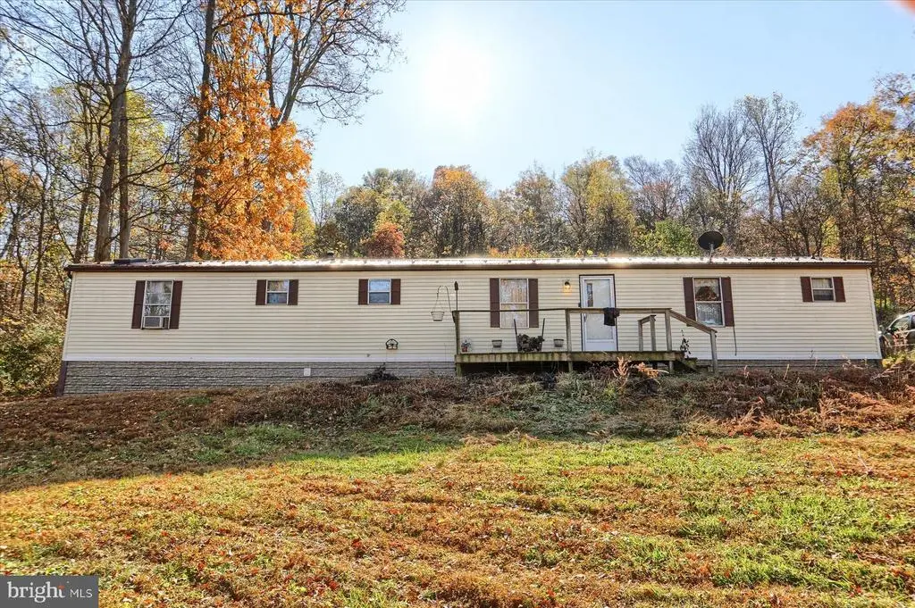 740 Hidden Valley Rd, Loysville