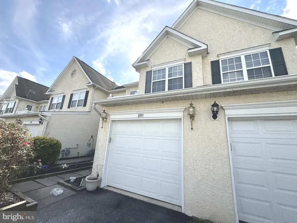 189 Gillespie Ave, Middletown