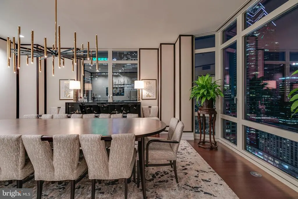 130-00 S 18th St #2803, PHILADELPHIA