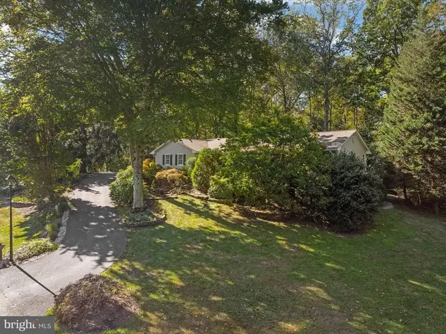 1676 Saint Albans Sq, Annapolis