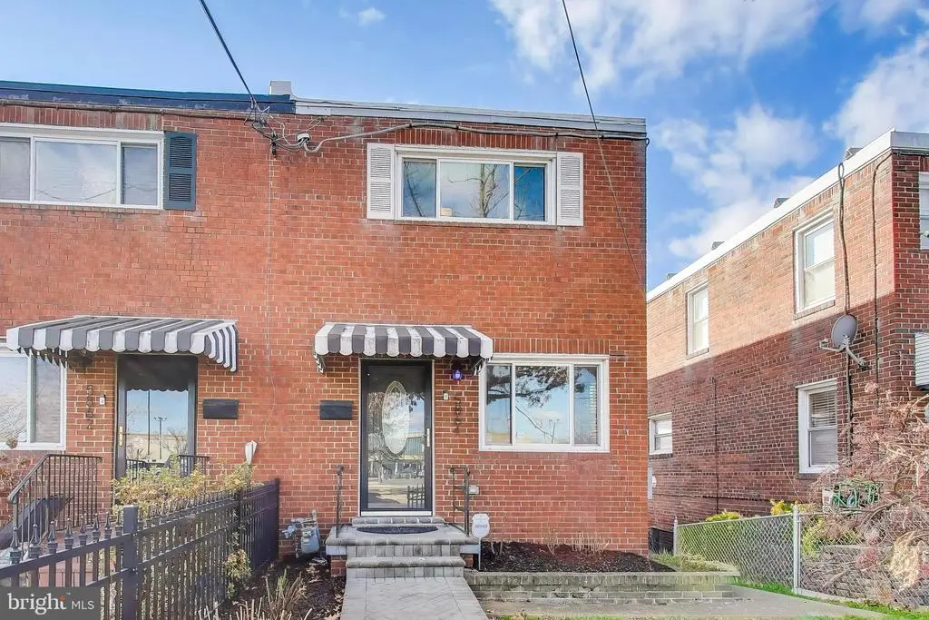 5864 Eastern Ave Ne, WASHINGTON