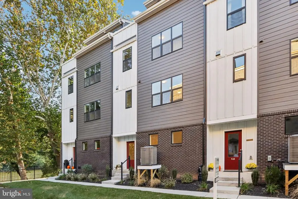 949 Riverplace Dr, CONSHOHOCKEN