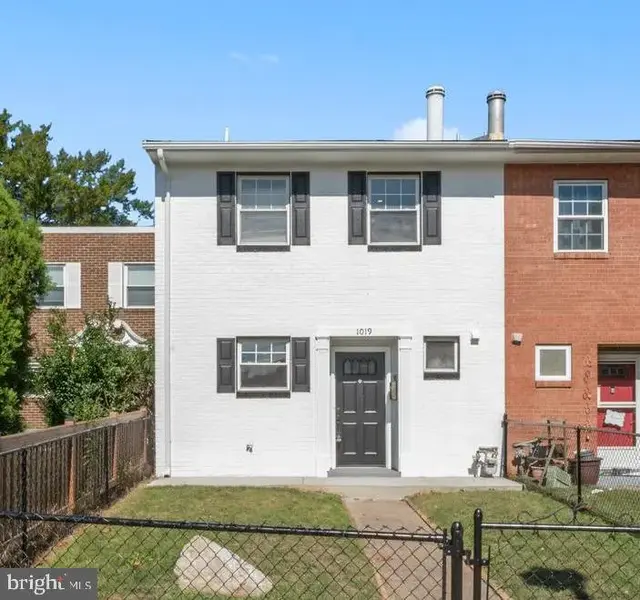 1019 First St, Alexandria