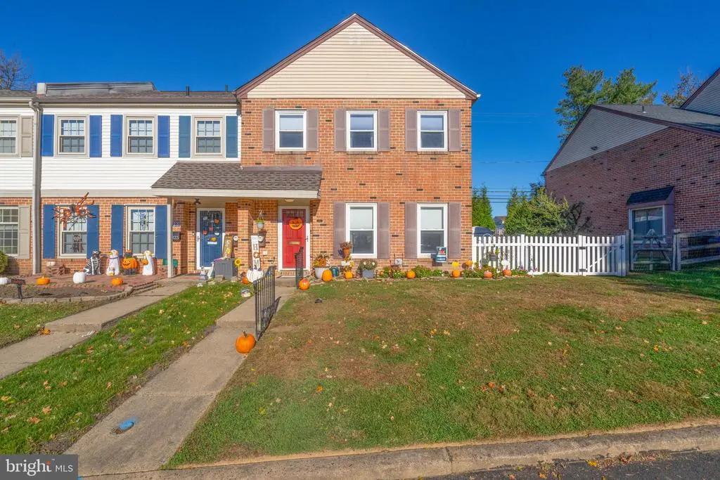 122 Garrison Ct, LANGHORNE