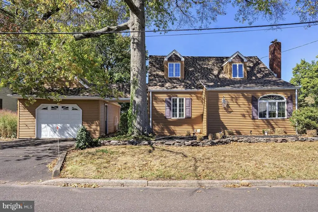 111 W Silver St, SILVERDALE