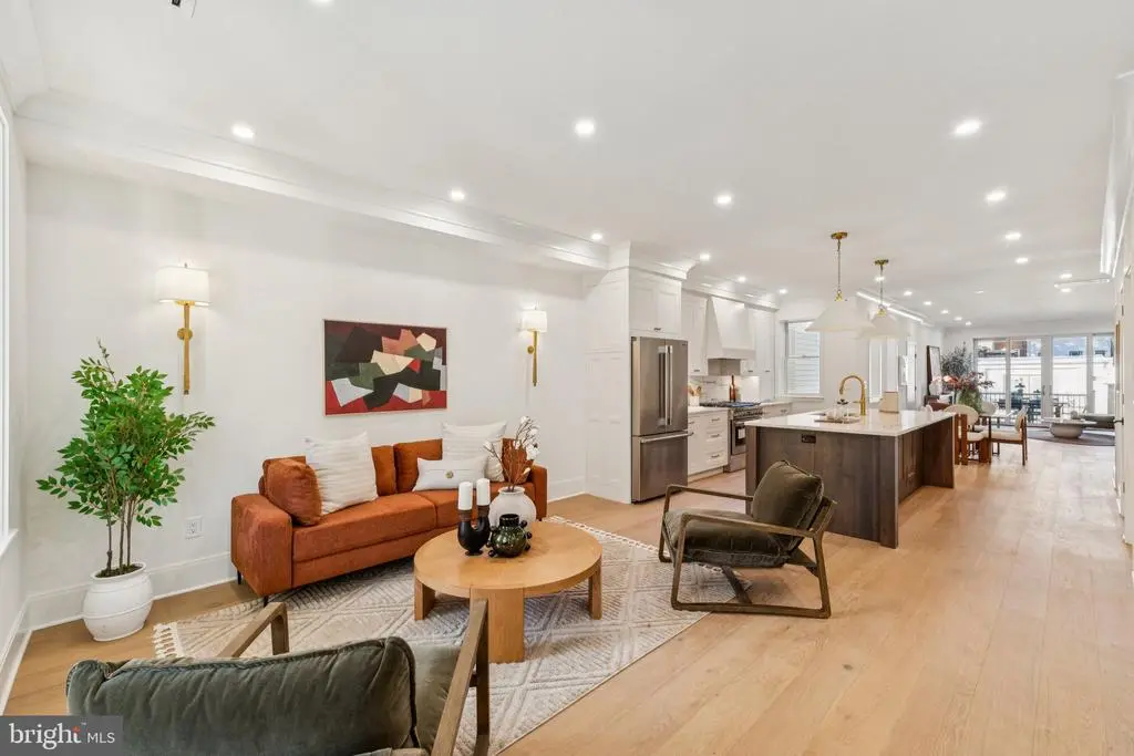 21 W St Nw, WASHINGTON