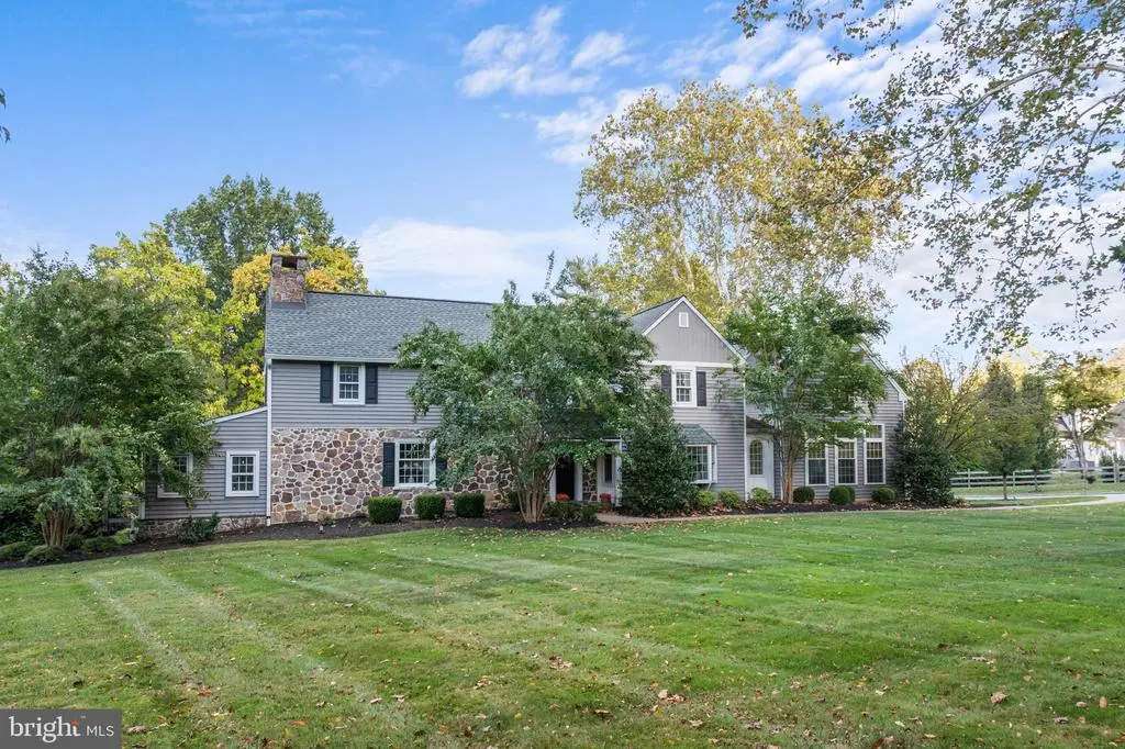 1141 Lafayette Rd, WAYNE